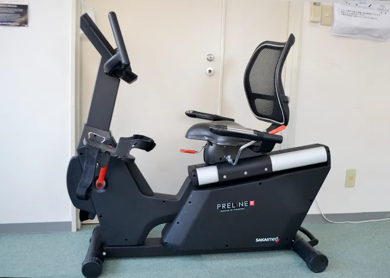 リハビリ機器レッグプレス